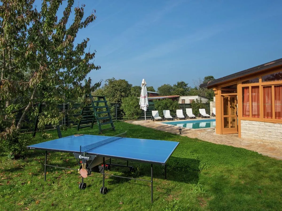 Magnificent Holiday Home In Istria Barbariga 0*,