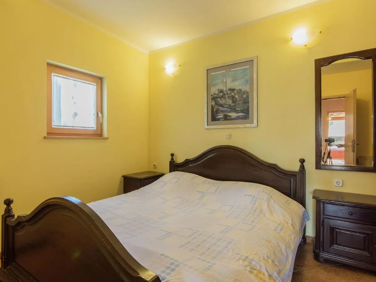 Magnificent Holiday Home In Istria Barbariga